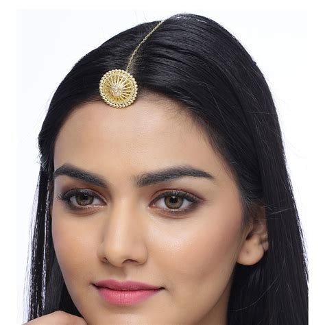 Borla Collection Cutwork Design Maang Tika – VOYLLA