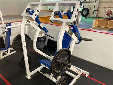 HAMMER STRENGTH SHOULDER PRESS MACHINE - Able Auctions