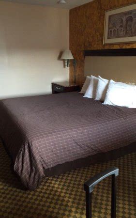DELUXE INN (Galloway) - Hotel Reviews, Photos, Rate Comparison ...