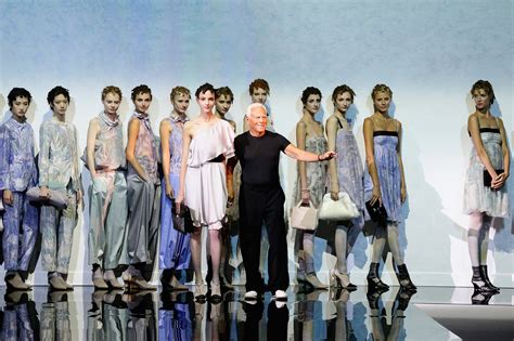 Buy giorgio armani europe - In stock