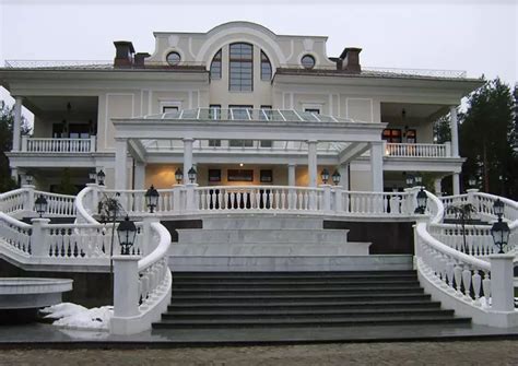 Vladimir Putin Secretly Living With Girlfriend, Children In Luxury ...