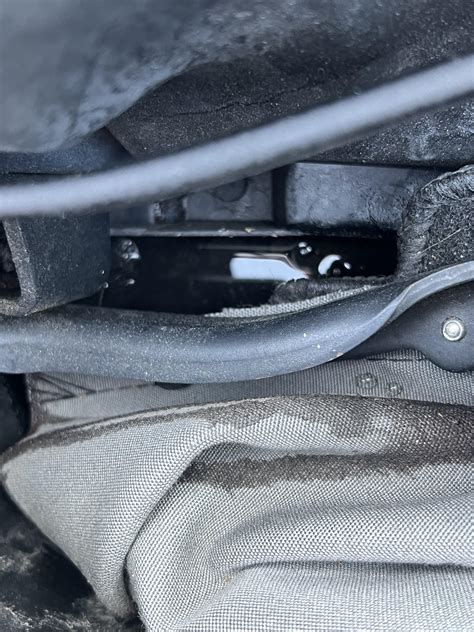 How do I keep water from pooling here under the soft top? : r/Miata