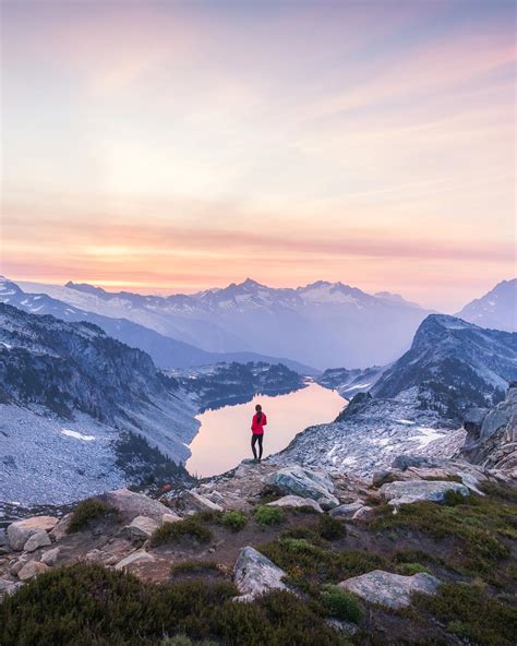 Sunrise view at Hidden Lake Lookout | Explorest