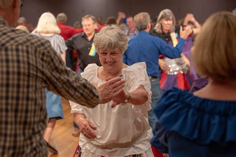 Basic Square Dancing 的图像结果