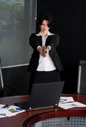 Shooting My Computer 的图像结果