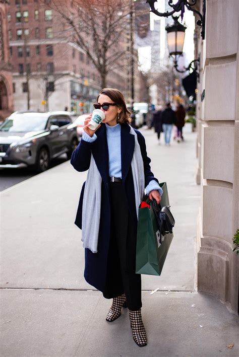 What to Wear in New York City in March (Helpful Local's Guide!)