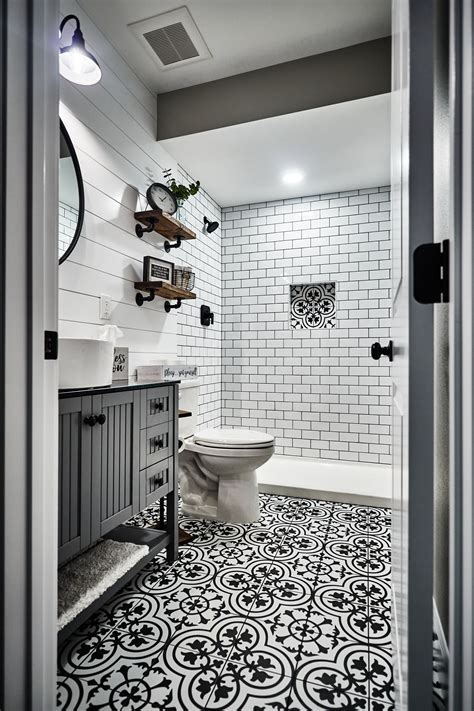 Modern Bathroom with Black and White Tiles