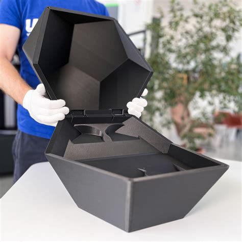 Adidas Gifts Messi Custom Shoes in Custom 3D Printed Box - 3DPrint.com ...