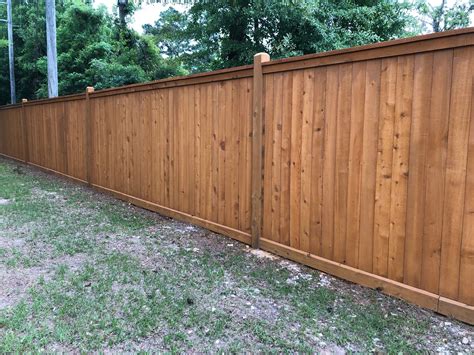 How to Maintain Cedar Fencing in Houston, Texas