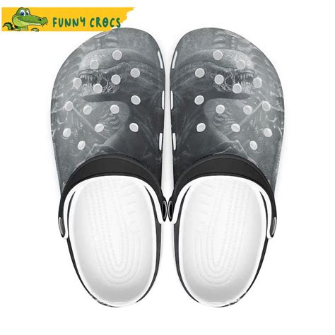 Alien Crocs Eating People 的图像结果