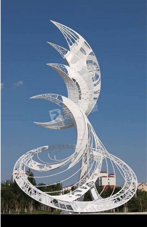 不锈钢镂空景观塔雕塑 -宏通雕塑