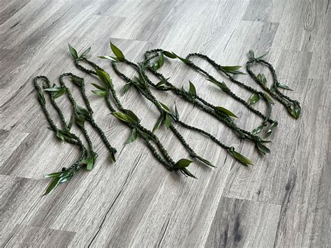 Ti Leaf lei