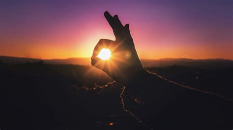 Download wallpaper 1920x1080 hand, light, fingers, sunset full hd, hdtv ...
