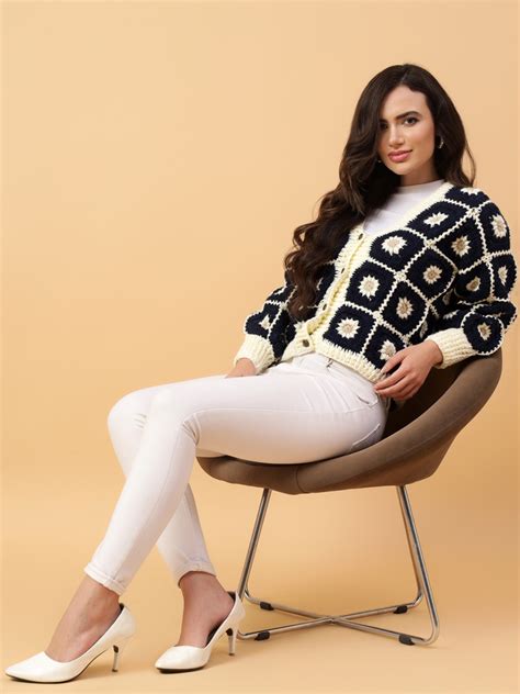 Velvery Handmade Black & White Daisy V-Neck Cardigan