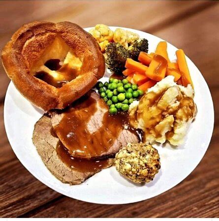 Sunday dinner at the tea shed - Reviews, Photos - The Tea Shed ...