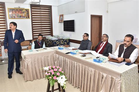 NAAC Peer Visit - Pune Vidyarthi Griha's College of Science ...