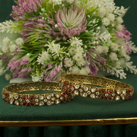 Shop Bangles & Bracelets at DULHAN JEWELS | DULHAN JEWELS