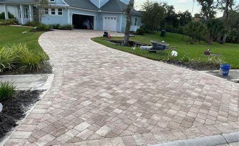 Using Plate Compactor On Pavers 的图像结果