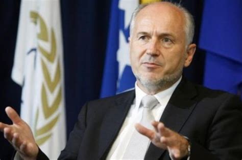 Valentin Inzko ostavio 'rupu u zakonu' i hoće li pojedini negatori ...