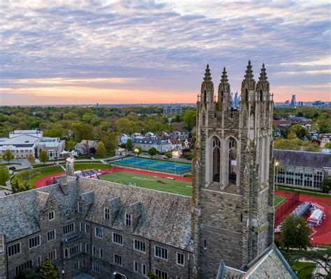 Saint Joseph's University