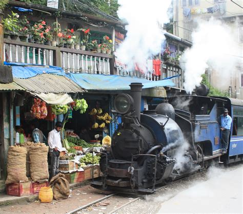 Bilder:Darjeeling Toy Train, Zugfahrt in Darjeeling, UNESCO Weltkulturerbe