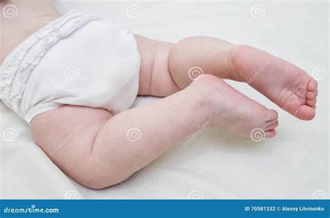 Newborn Leg Movements at Sarita Sturgeon blog