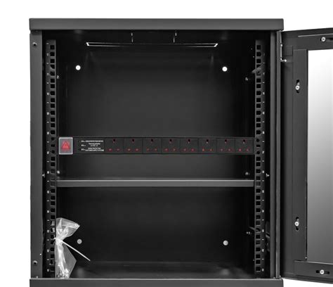 PDU-8WS-H-SP-IEC-IEC: 8-Way Horizontal Surge Protected Rackmount PDU ...
