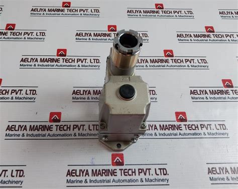 Smc Vs3135-033T-x71 Pneumatic Solenoid Direct Operator Valve Ac100~115 ...