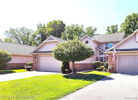 Sold 3084 Rivers Edge Dr, Wayne, MI 48184 | Homes.com