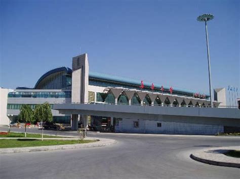 图片 乌鲁木齐机场1-10月运输旅客1968万人次_民航资源网