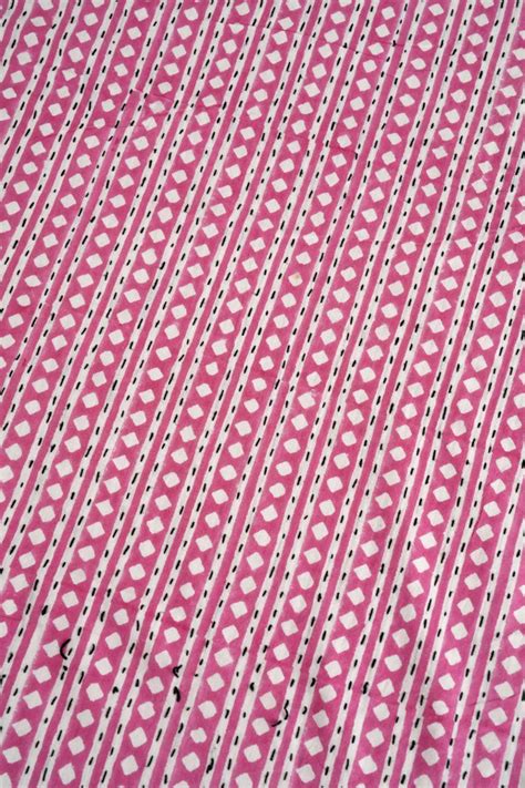Buy Kantha Quilt Hand-Block Diamond Printed Pink