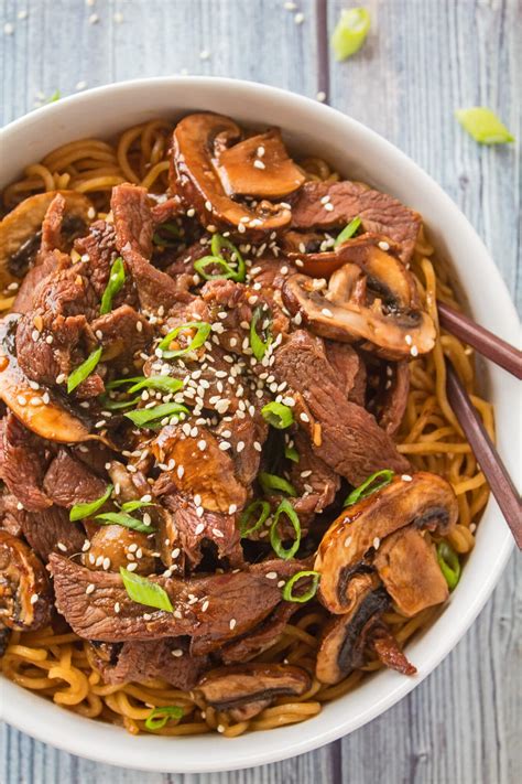 Beef with Garlic Sauce {Easy Garlic Beef Stir Fry} | Bake It With Love