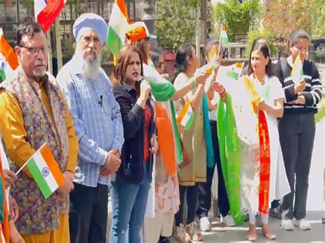 Indian community in Paris holds Tiranga Rally celebrating Operation ...