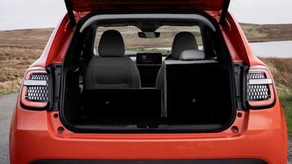 Fiat 600 Driving, Engines & Performance | Top Gear