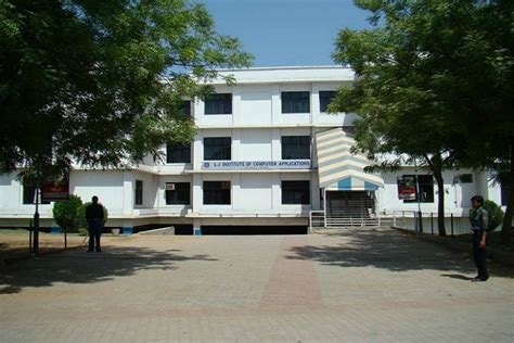 L.J.Institute of Computer Applications (SFI)-Ahmedabad 517 : Courses ...