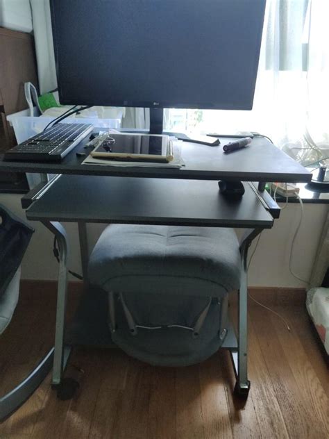 Compact Computer Table 的图像结果