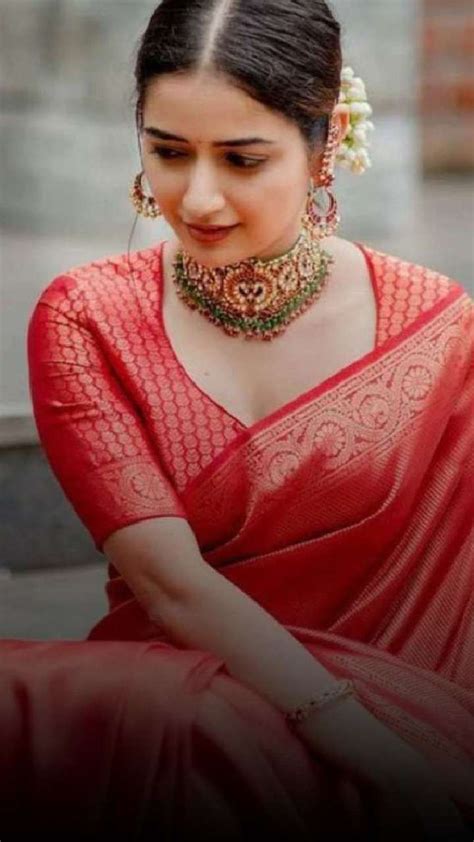 Ashika Ranganath Approved Chic Hairstyles For Sarees