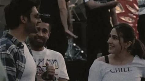 SPOTTED! Kartik Aaryan And Sara Ali Khan Pictures Go Viral As The Two ...