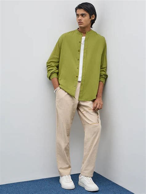 BHAYLA'S GREEN SOLID PURE COTTON RELAXED-FIT SHIRT
