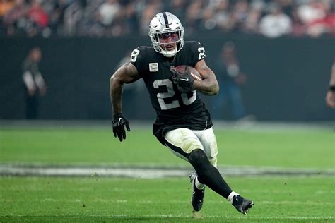 Josh Jacobs' Updated Raiders Fantasy Outlook, Draft Advice After New ...