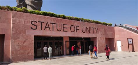 Statue of Unity Construction 的图像结果