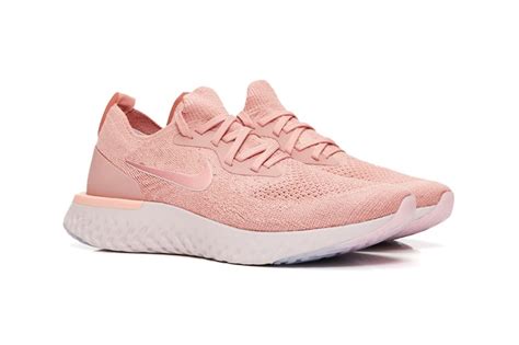 Nike on sale flyknit rose