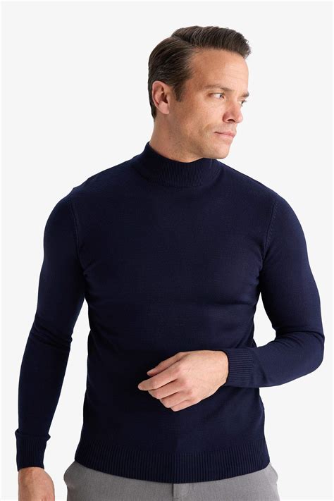 Navy MAN Slim Fit Turtleneck Basic Knit Pullover 3356238 | DeFacto