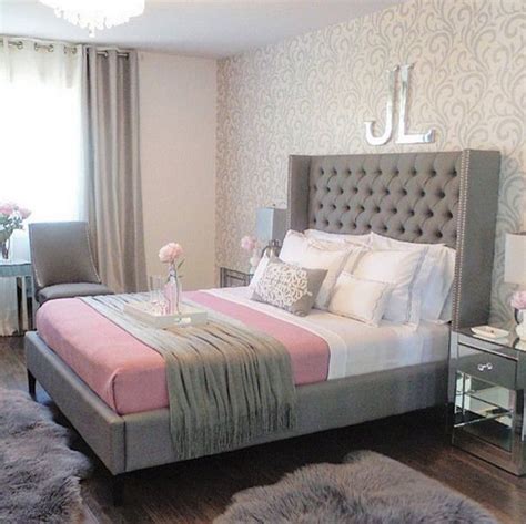 6 Feminine Pink And Grey Bedroom Ideas