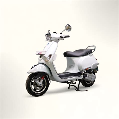 Piaggio Vespa SXL 125 CBS, 8,764 Kms - Pre-Owned Two Wheeler at DriveX