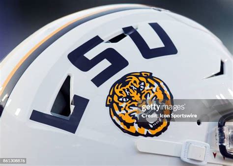 Lsu Helmet Photos and Premium High Res Pictures - Getty Images