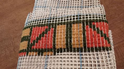 Using a Latch Hook 的图像结果