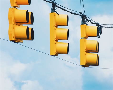 Download wallpaper 1280x1024 traffic light, yellow, sky standard 5:4 hd ...