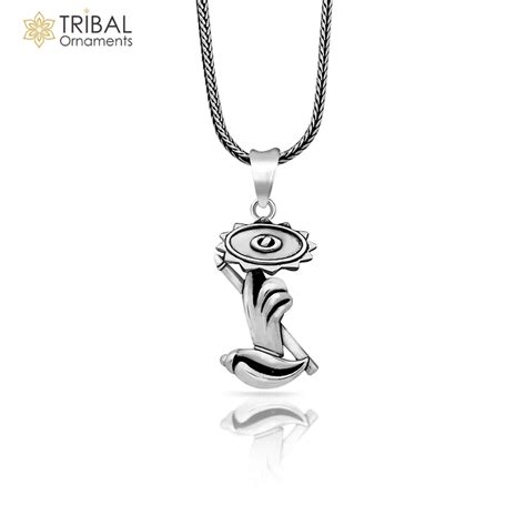 MEN'S SILVER PENDANT & CHAIN – Unique Tribal Designs