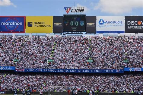 Partido Liga de Quito vs Libertad, Estadio Rodrigo Paz Delgado, Quito ...